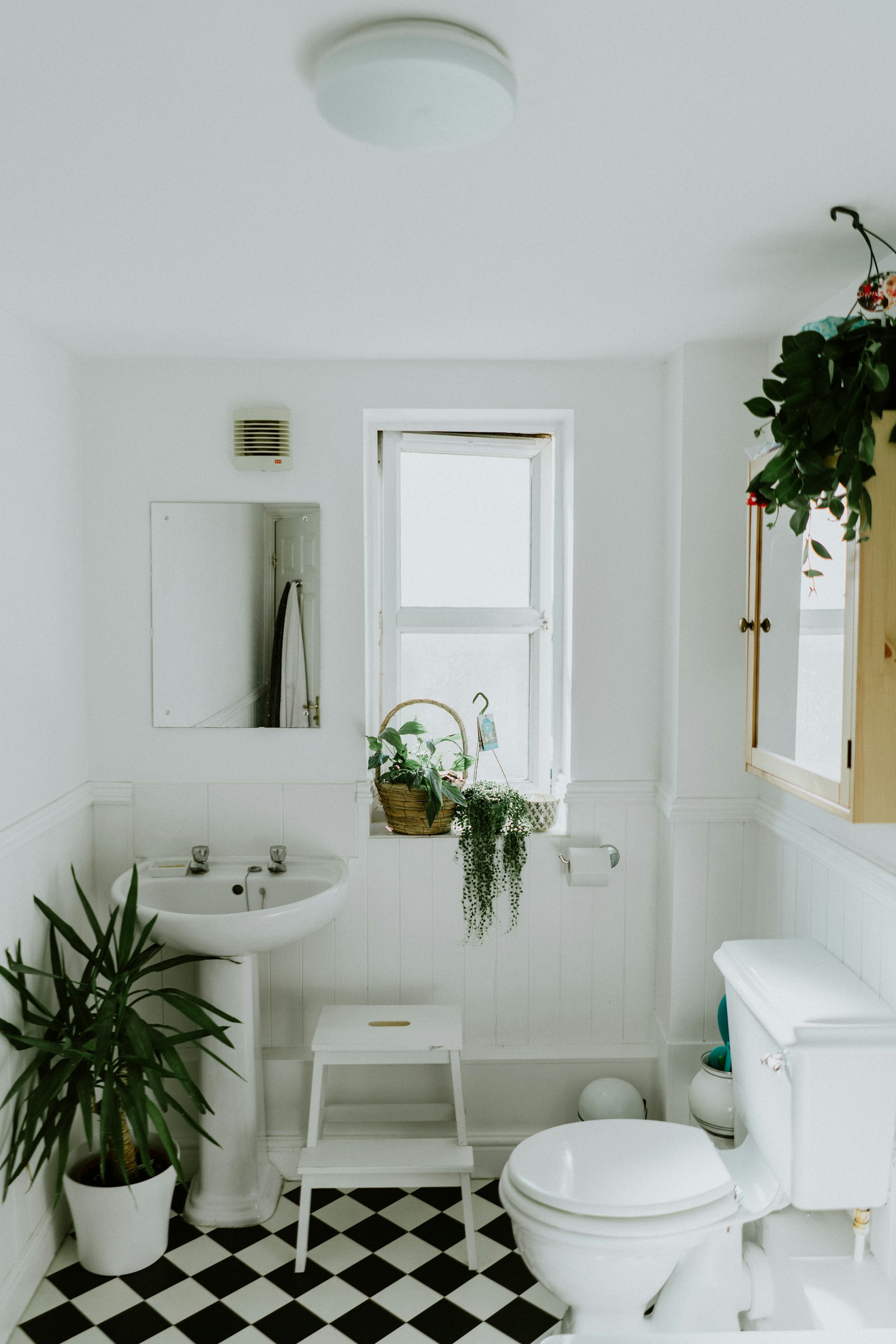Contemporary bathroom with stone surfaces